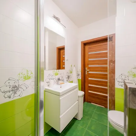 Daire Tauron Arena - Parking, Balcony, Aircon - By Rentujemy Krakow